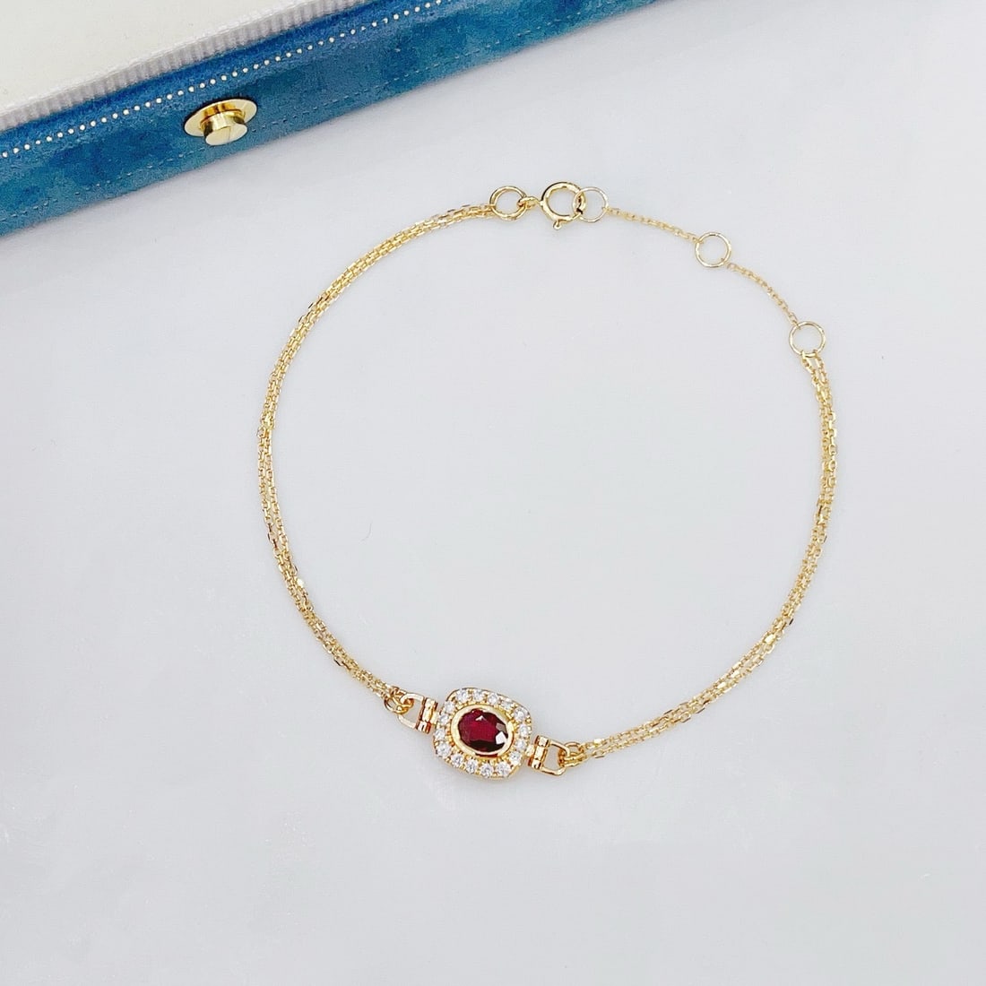 14k Gold 0.46 Ctw Natural Ruby & Diamond Bracelet: Ref:231188225 // gold content:14k gold // main gemstone:ruby // shape:oval // carat weight:0. 34ct // color:red // treatment:natural // // adjacent gemstone 2 : diamond // shape:round // carat weight: