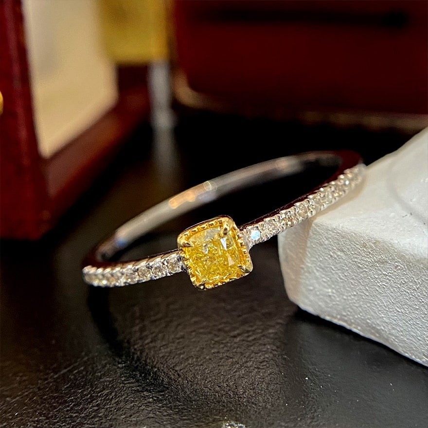 14k Gold 0.30 Ctw Natural Yellow Diamond & Diamond Ring - 2