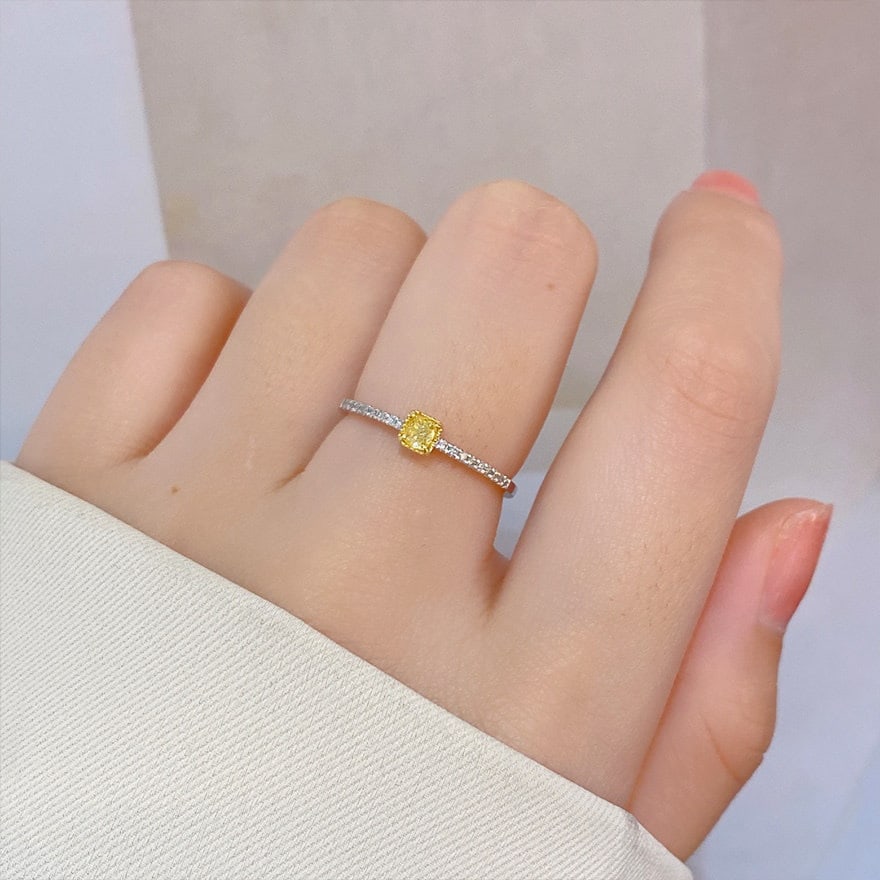 14k Gold 0.30 Ctw Natural Yellow Diamond & Diamond Ring - 4