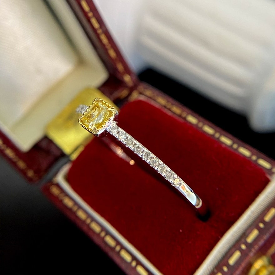 14k Gold 0.30 Ctw Natural Yellow Diamond & Diamond Ring - 8