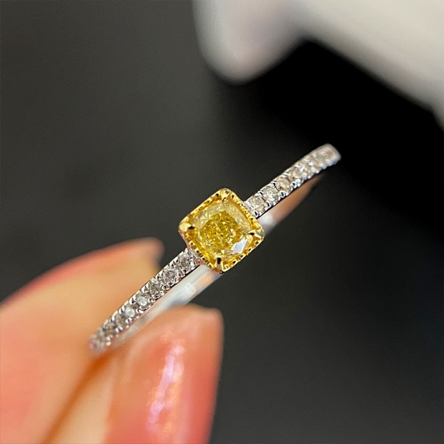 14k Gold 0.30 Ctw Natural Yellow Diamond & Diamond Ring - 9
