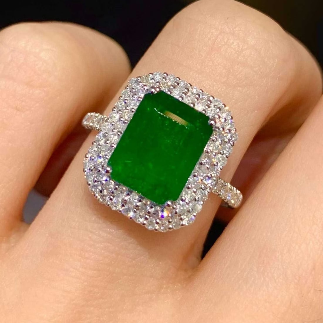 14k Gold 2.08 Ct Natural Emerald & Diamond Ring - 5