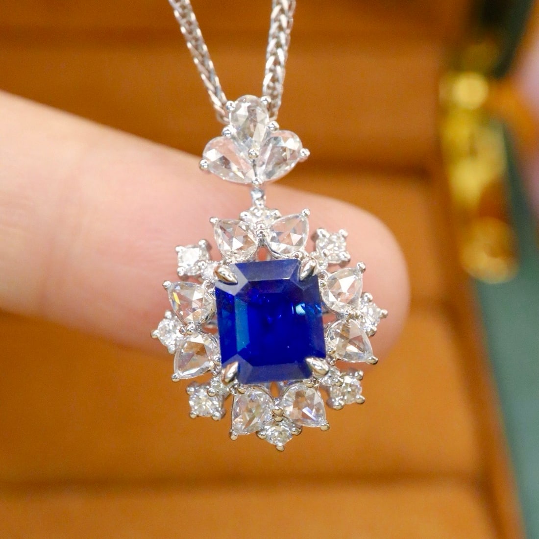 14k Gold 2.83 Ctw Natural Sapphire & Diamond Pendant( Without Chain ): Ref:231188235 // gold content:14k gold // main gemstone:sapphire // shape:octagonal // carat weight:2. 05ct // color:blue // treatment:natural // // adjacent gemstone 2 : diamond // number of