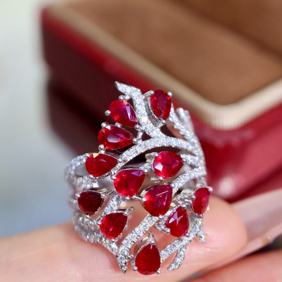 14k Gold 4.35 Ctw Natural Ruby & Diamond Ring - 4