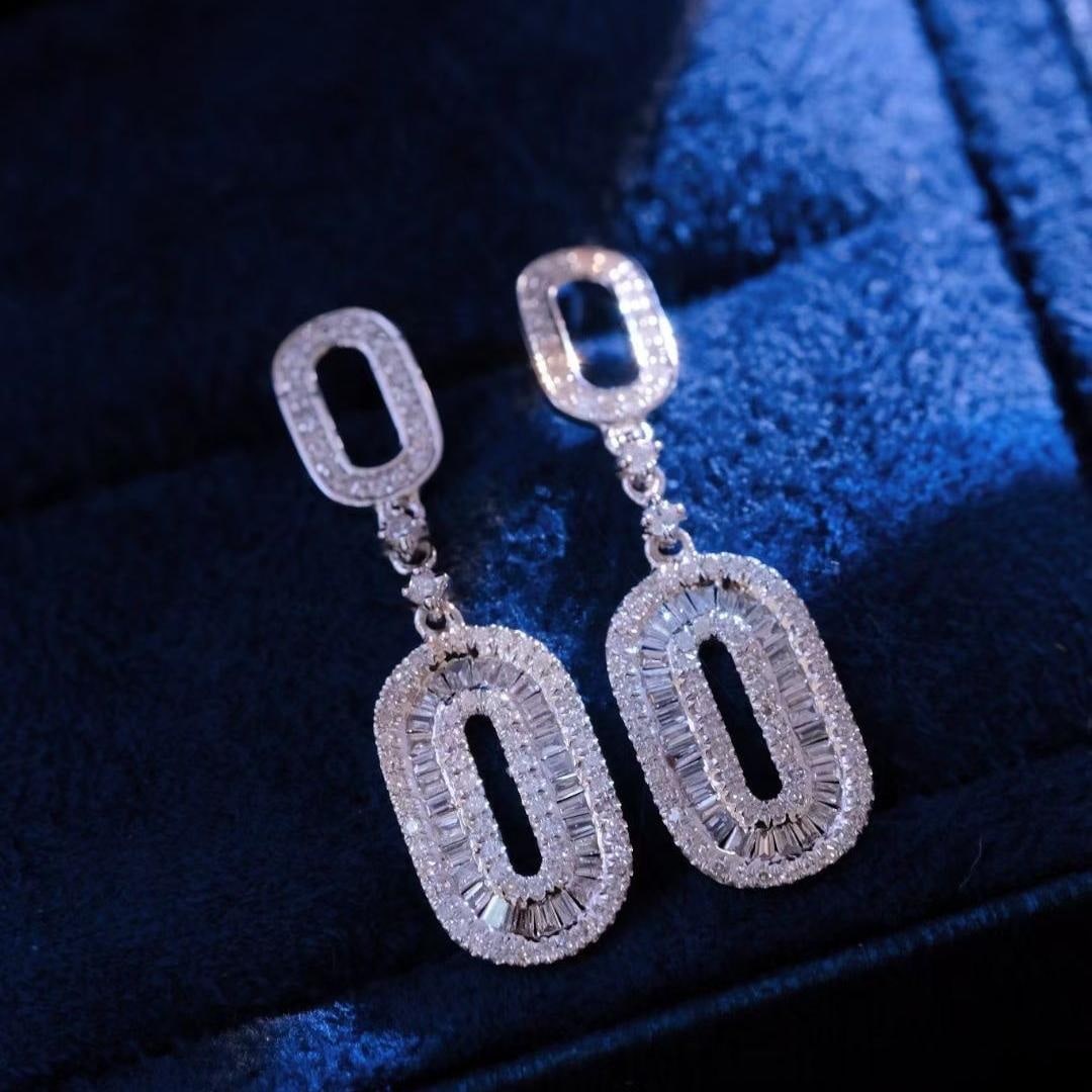 14k Gold 1 Ct Natural H Diamond Earrings: Ref:231188272 // gold content:14k gold // main gemstone:diamond // shape:multiple // carat weight:1ct // clarity grade:vs-si // color:h // treatment:natural // Condition: New Low Estimate: 2400.00 Hig