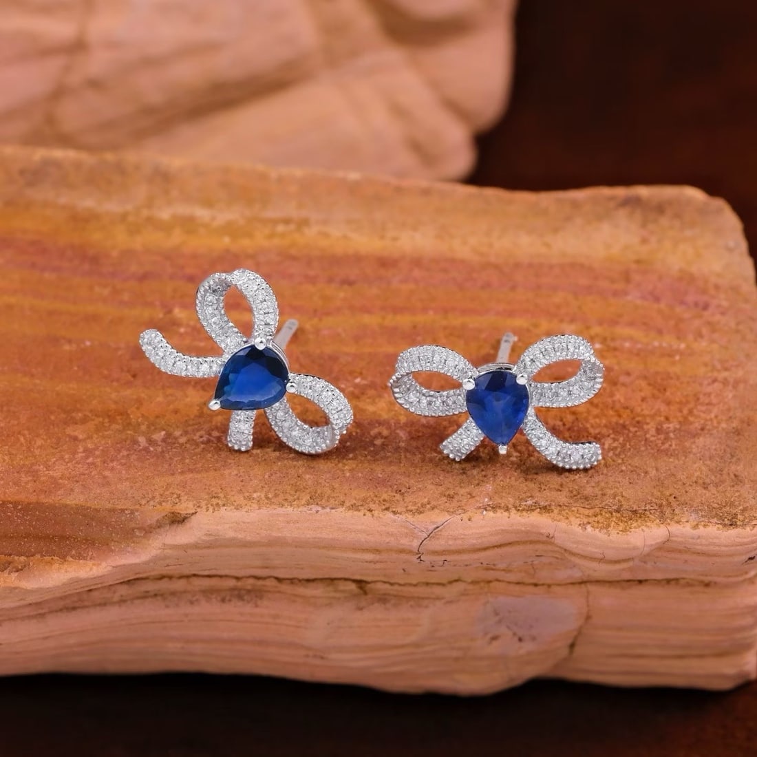 14k Gold 0.92 Ctw Natural Sapphire & Diamond Earrings - 3