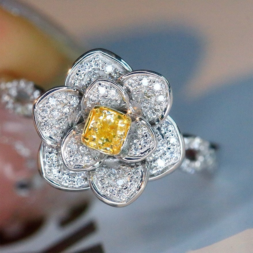 14k Gold 0.4 Ct Natural Color Diamond & Flowers Ring: Ref:231188278 // gold content:14k gold // ring size:7. 25us // // main gemstone:diamond // shape:multiple // carat weight:0. 4ct // clarity grade:vs-si // color:color // treatment:natural //