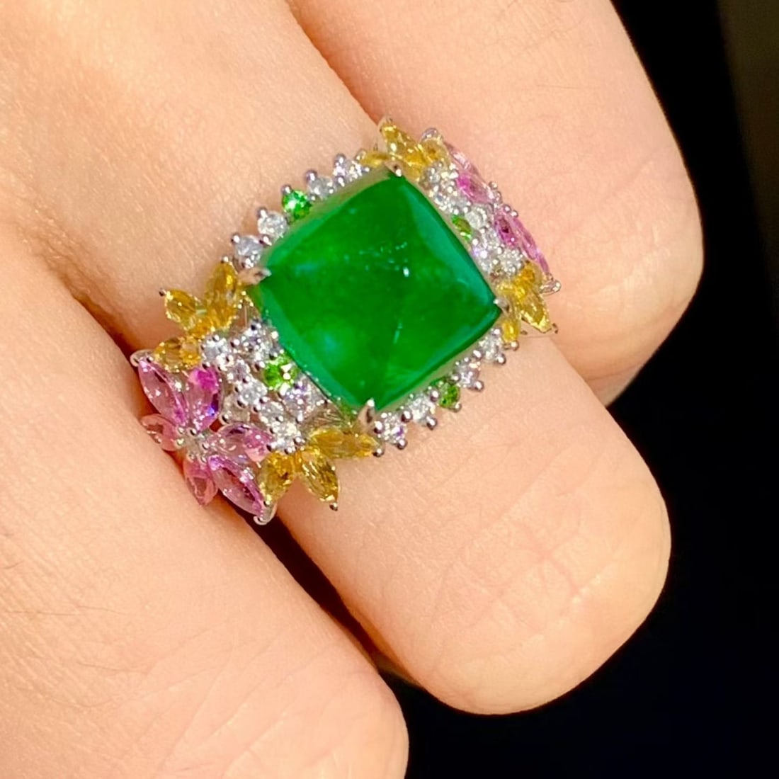 14k Gold 4.53 Ct Natural Emerald & Diamond Ring - 2