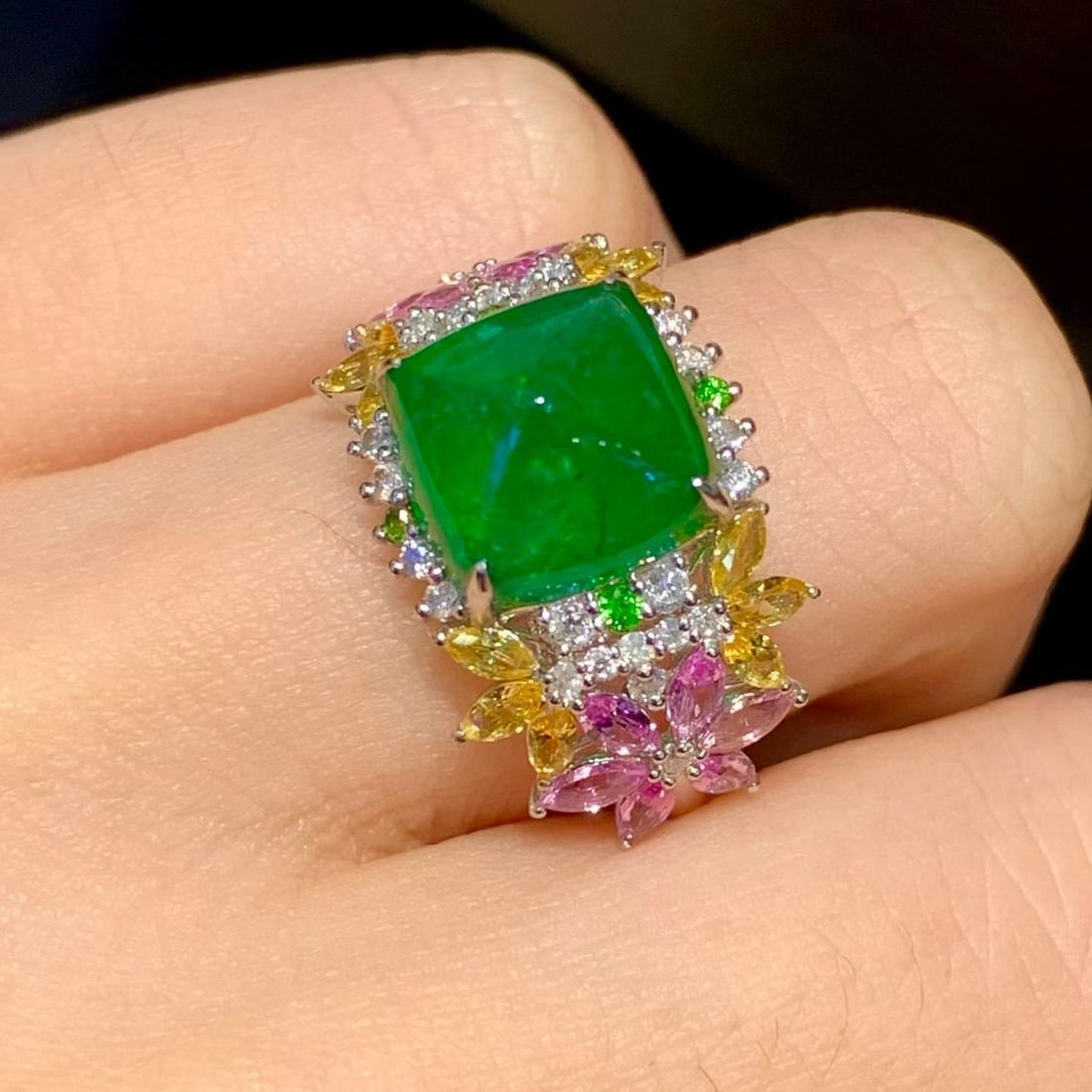14k Gold 4.53 Ct Natural Emerald & Diamond Ring - 4