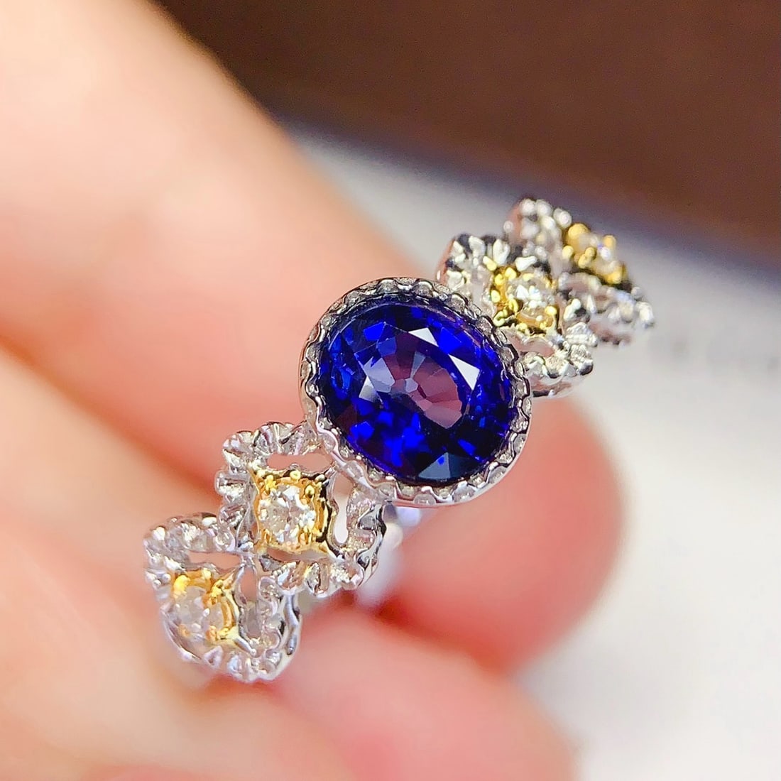 14k Gold 0.85 Ct Natural Sapphire & Diamond Ring - 2
