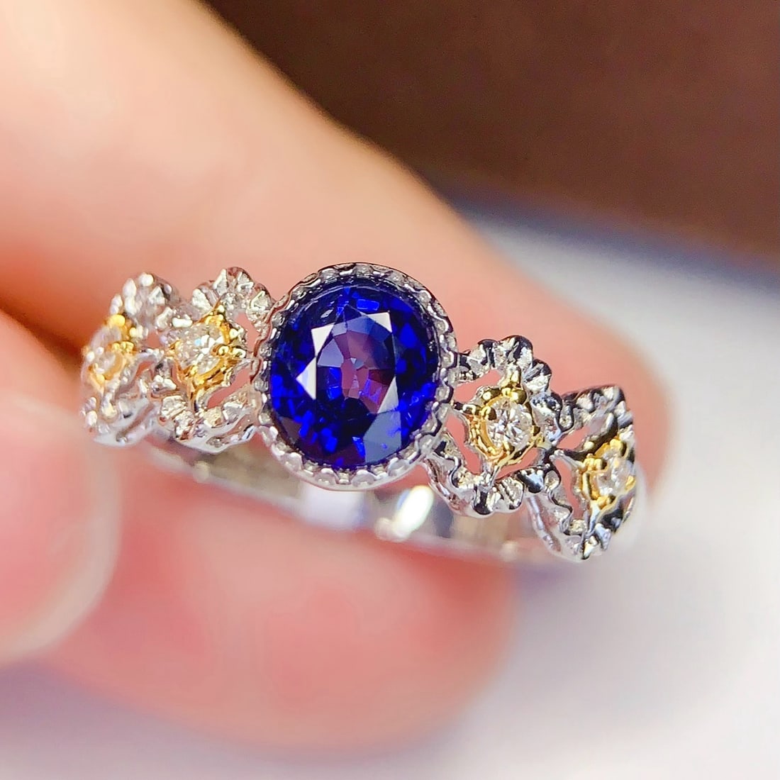 14k Gold 0.85 Ct Natural Sapphire & Diamond Ring - 3