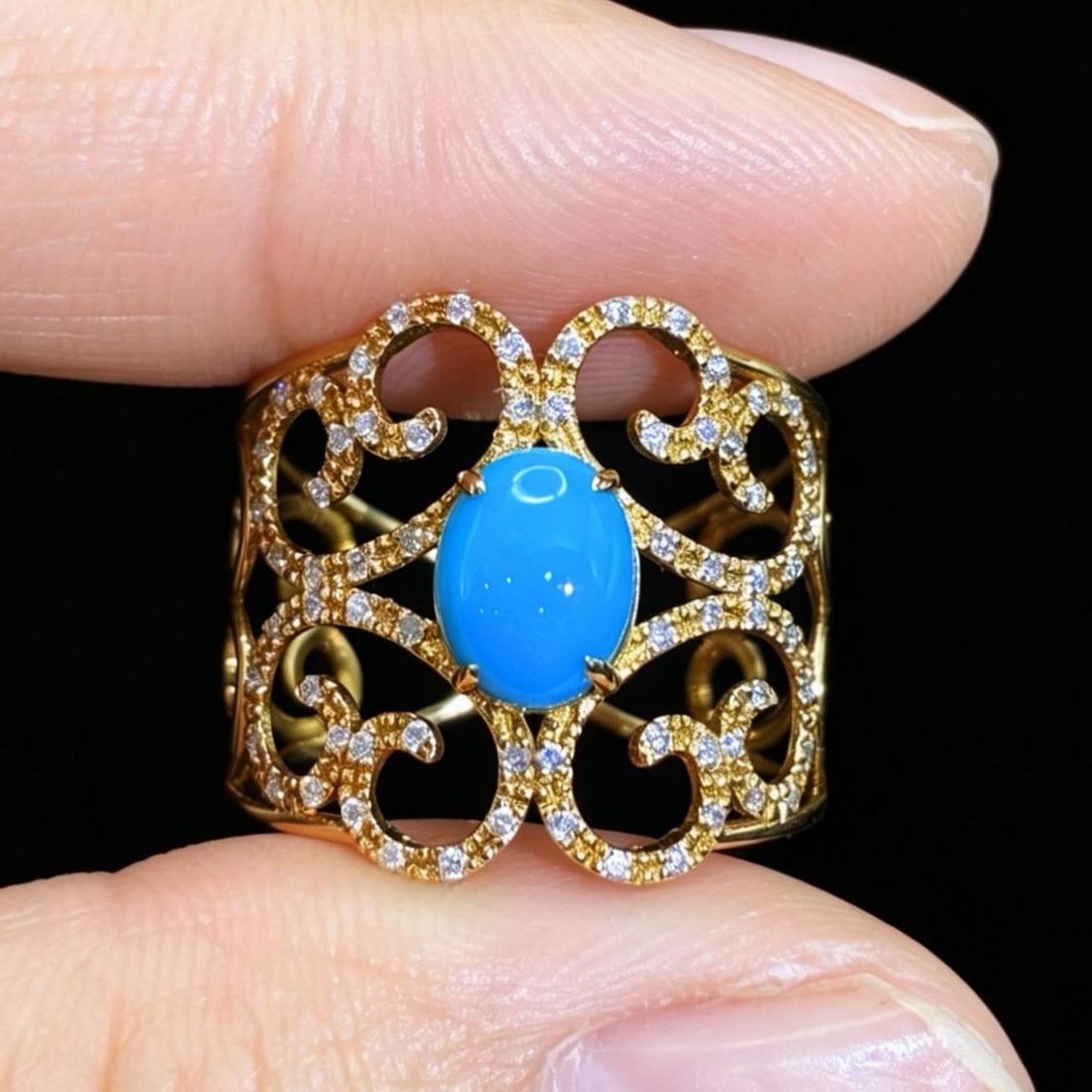 14k Gold 1.19 Ctw Natural Blue Turquoise & Diamond Ring: Ref:231188326 // gold content:14k gold // ring size:7. 25us // // main gemstone:blue turquoise // shape:oval // carat weight:0. 96ct // color:blue // treatment:natural // // adjacent gemstone 2 :