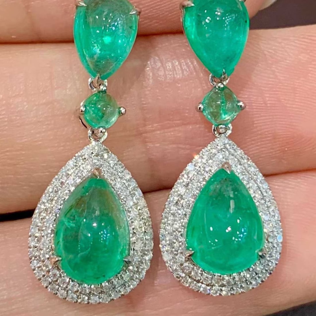14k Gold 5.9 Ct Natural Emerald & Diamond Earrings - 3