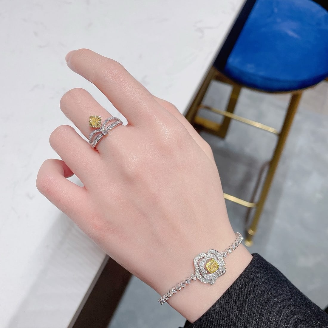 14k Gold 1.87 Ctw Natural Yellow Diamond & Diamond & Flowers Bracelet - 2