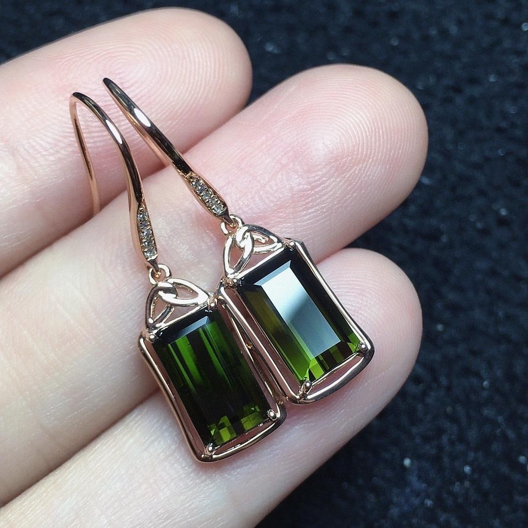 14k Gold 3.76 Ct Natural Tourmaline & Diamond Earrings: Ref:231188382 // gold content:14k gold // main gemstone:tourmaline // shape:octagonal // carat weight:3. 76ct // color:green // treatment:natural // // adjacent gemstone 2 : diamond // number of stone