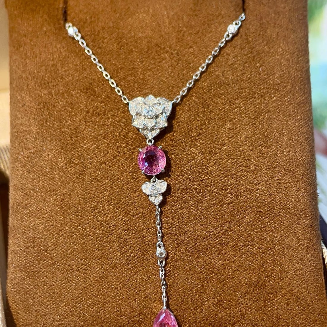14k Gold 1.85 Ctw Natural Padparadscha Sapphire & Diamond Necklace: Ref:231188390 // gold content:14k gold // main gemstone:padparadscha sapphire // shape:multiple // carat weight:1. 62ct // color:orangish pink // treatment:natural // // adjacent gemstone 2 : diamond 