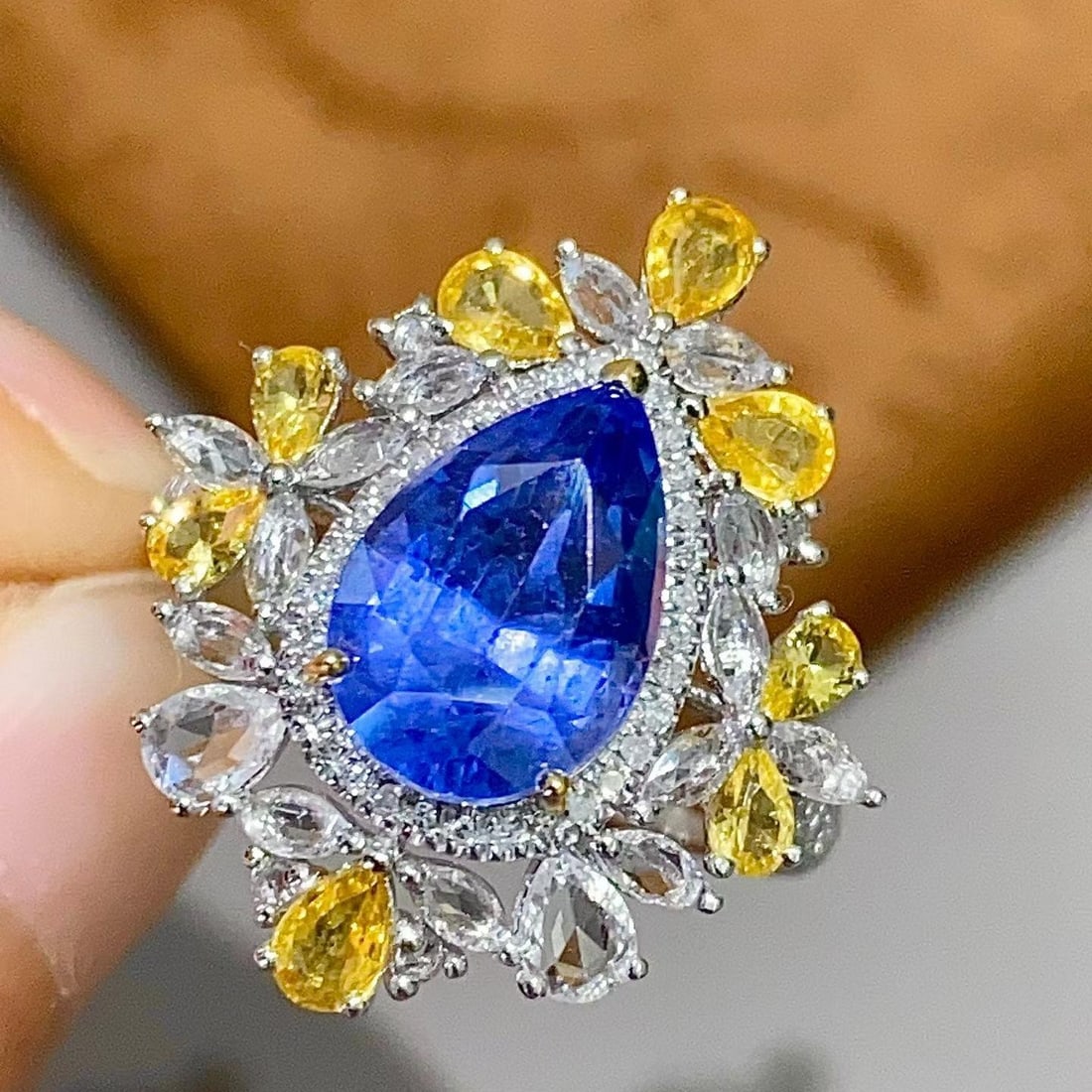 14k Gold 3.12 Ct Natural Sapphire & Diamond & Sapphire Ring: Ref:231188391 // gold content:14k gold // ring size:7. 25us // // main gemstone:sapphire // shape:pear // carat weight:3. 12ct // color:blue // treatment:natural // // adjacent gemstone 2 : diamond