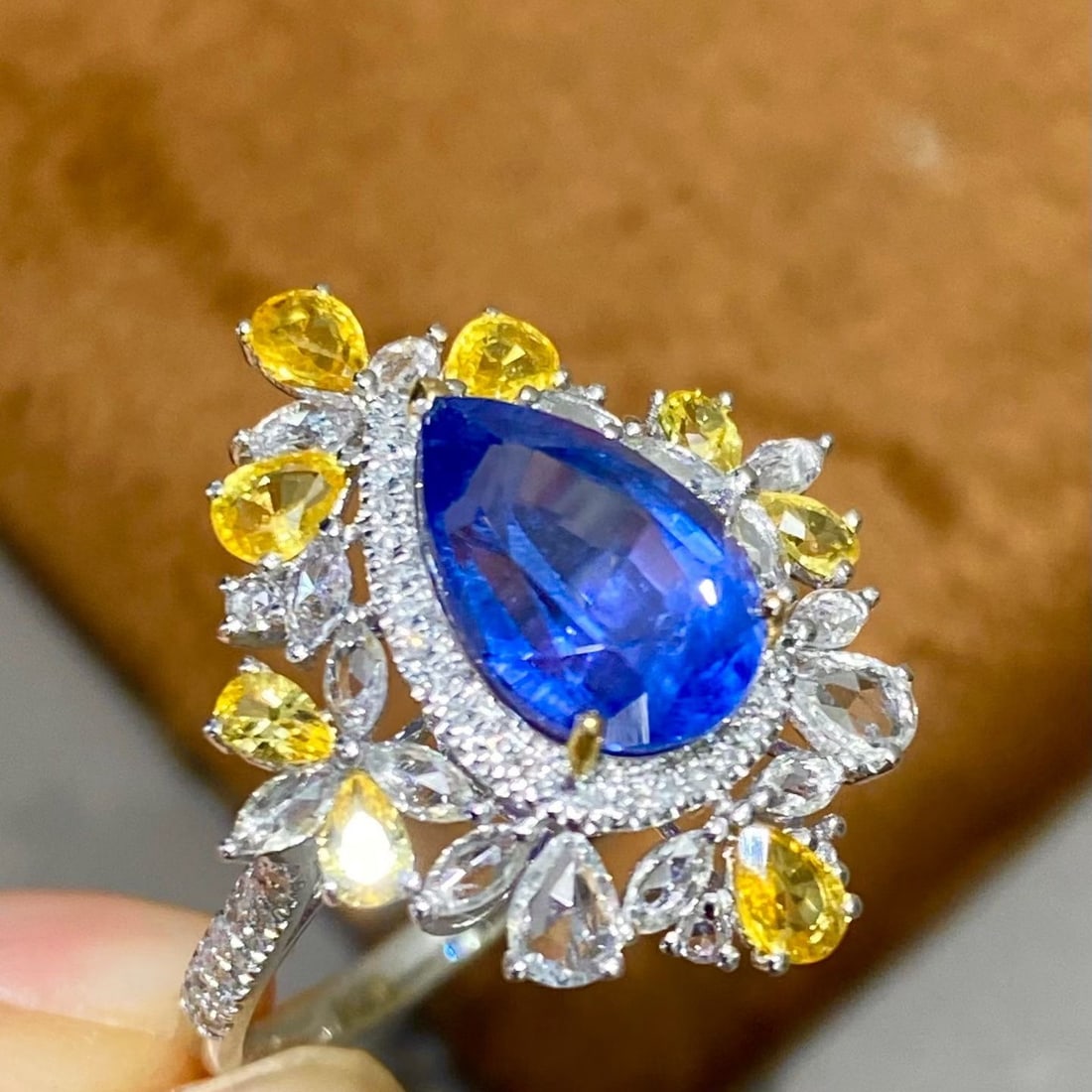 14k Gold 3.12 Ct Natural Sapphire & Diamond & Sapphire Ring - 3