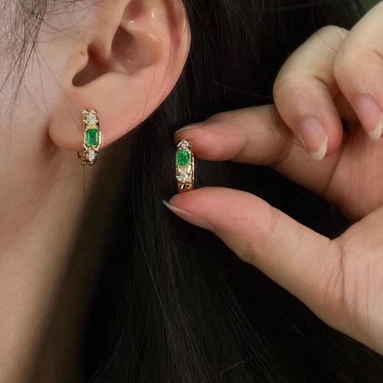 14k Gold 0.76 Ctw Natural Emerald & Diamond Earrings - 6