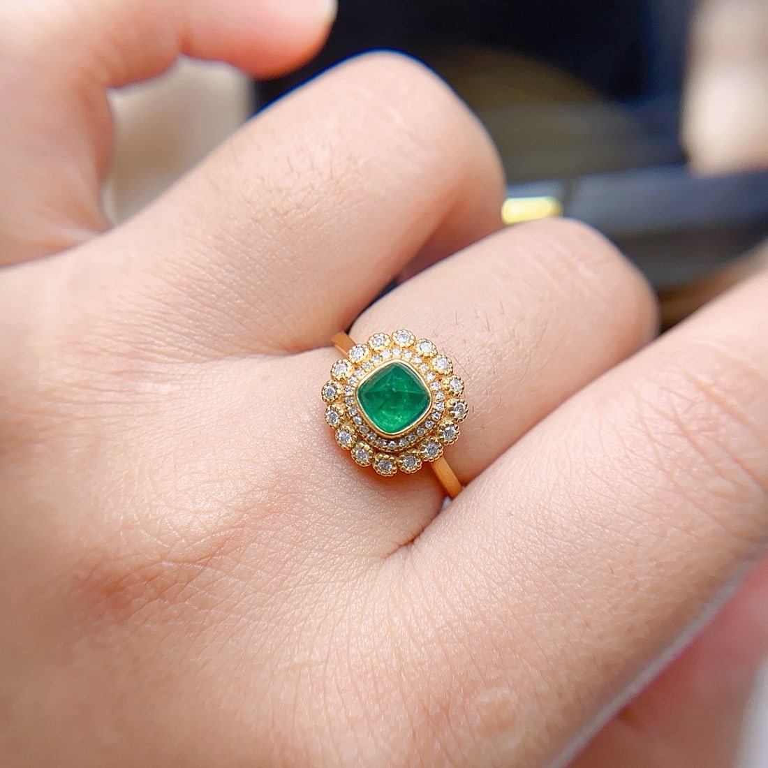 14k Gold 0.70 Ct Natural Emerald & Diamond Ring - 4