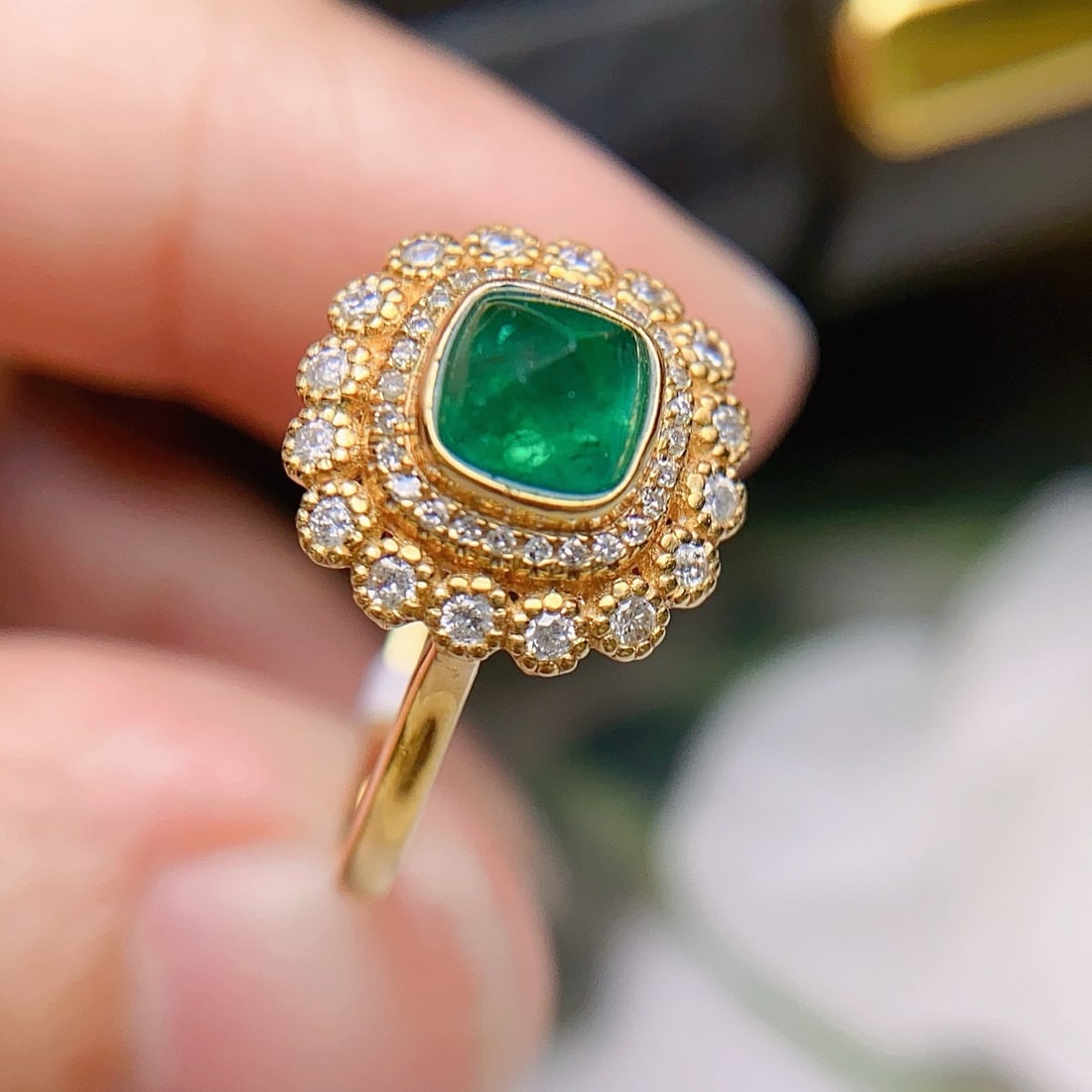 14k Gold 0.70 Ct Natural Emerald & Diamond Ring - 5
