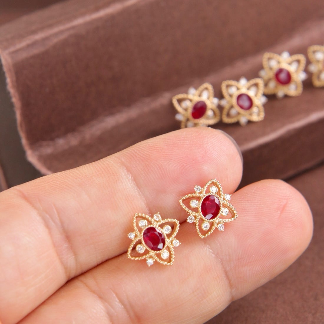 14k Gold 0.70 Ctw Natural Ruby & Diamond Earrings - 5