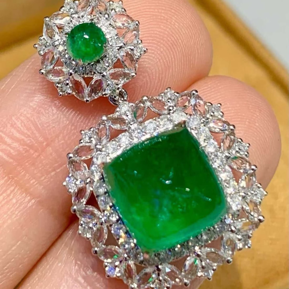 14k Gold 4.75 Ct Natural Emerald & Diamond & Sapphire Pendant( Without Chain ) - 4