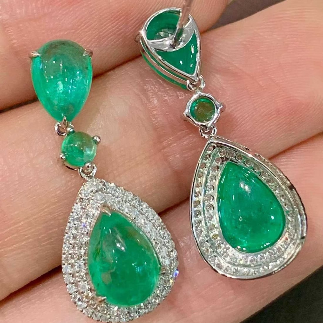 14k Gold 5.9 Ct Natural Emerald & Diamond Earrings - 2