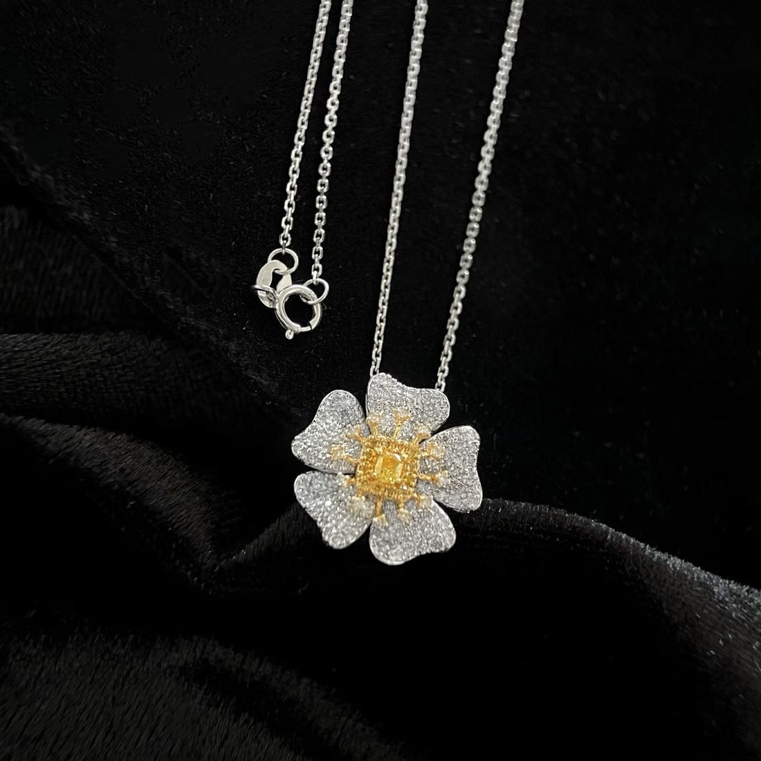 14k Gold 0.90 Ct Natural Color Diamond & Flowers Pendant( Without Chain ) - 2