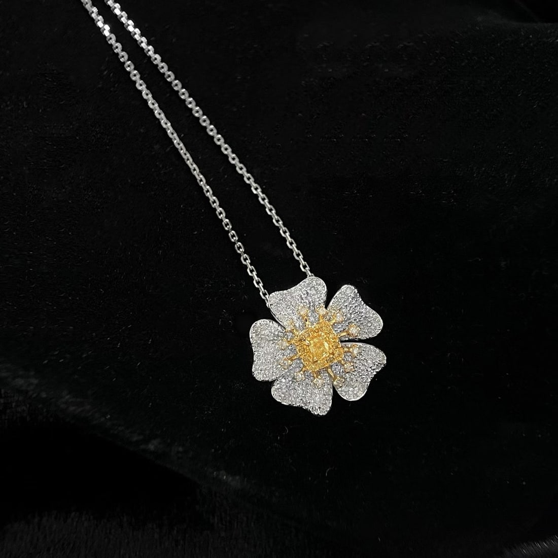 14k Gold 0.90 Ct Natural Color Diamond & Flowers Pendant( Without Chain ) - 4