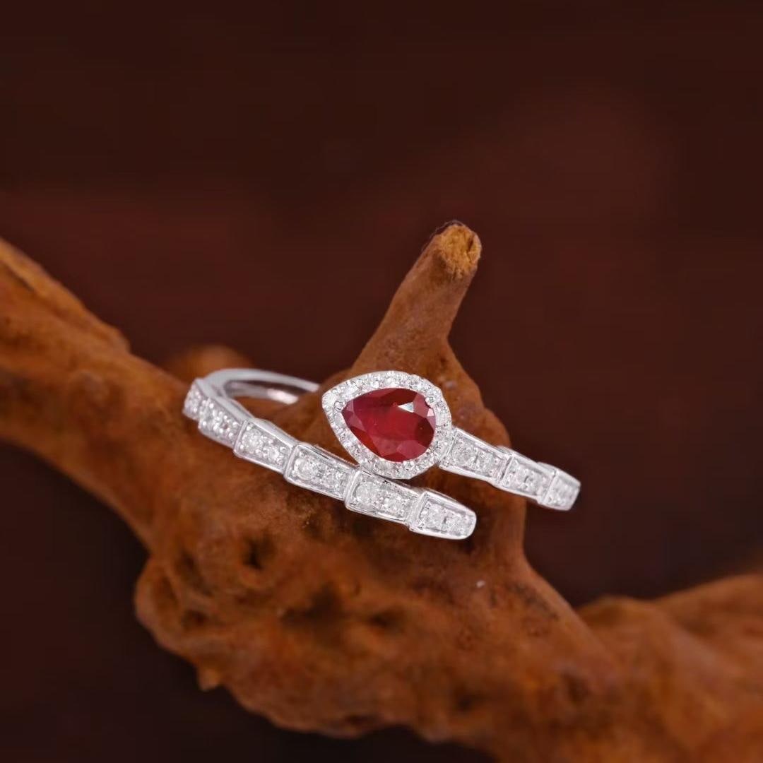14k Gold 0.45 Ctw Natural Ruby & Diamond & Snake Ring: Ref:231189051 // gold content:14k gold // ring size:7. 25us // // main gemstone:ruby // shape:pear // carat weight:0. 28ct // color:red // treatment:natural // // adjacent gemstone 2 : diamond //