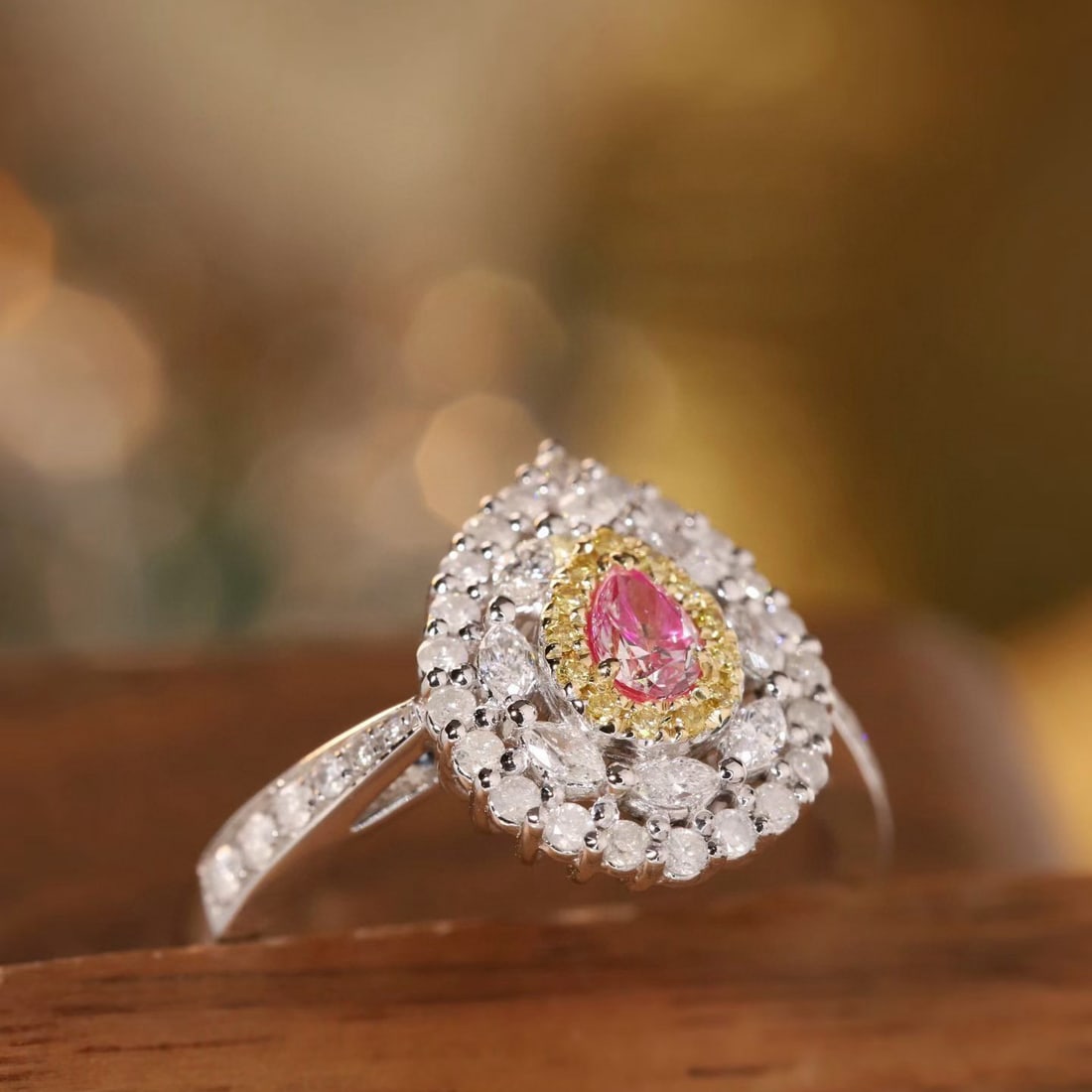 14k Gold 0.78 Ctw Natural Pink Diamond & Diamond Ring - 7