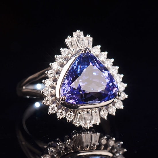 14k Gold 5.58 Ctw Natural Tanzanite & Diamond Ring - 2