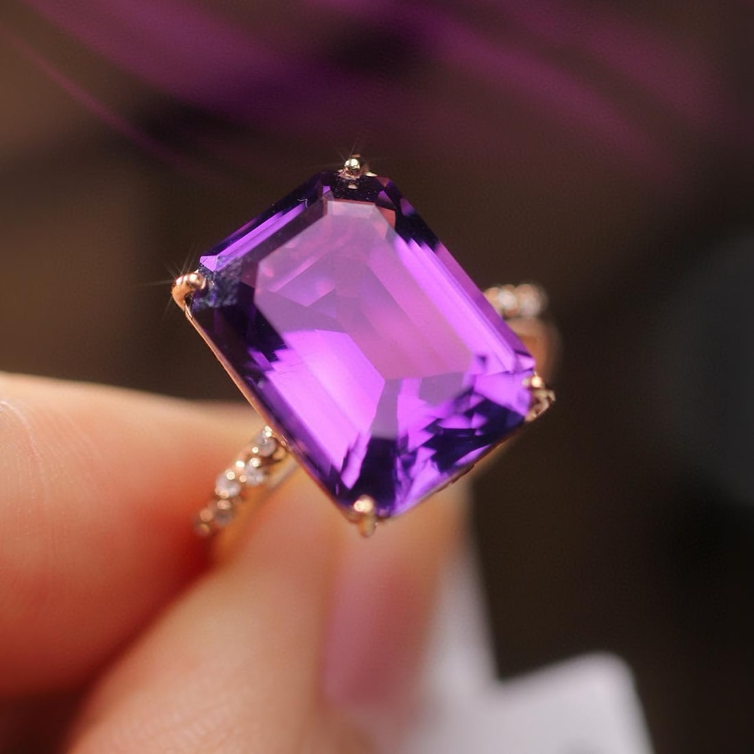14k Gold 7.95 Ctw Natural Amethyst & Diamond Ring: Ref:231189077 // gold content:14k gold // ring size:7. 25us // // main gemstone:amethyst // shape:octagonal // carat weight:7. 9ct // color:purple // treatment:natural // // adjacent gemstone 2 :