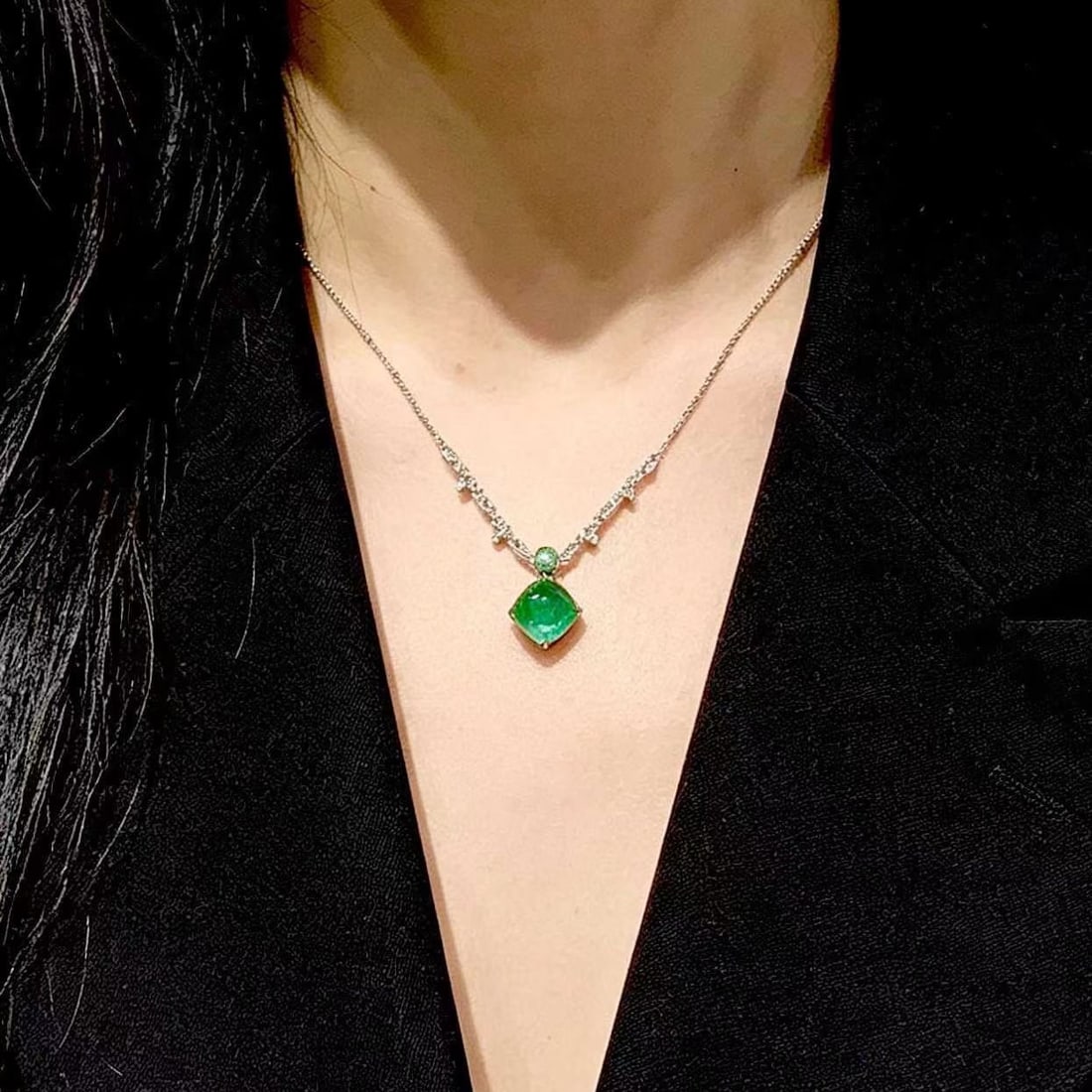 14k Gold 4.05 Ct Natural Emerald & Diamond Necklace - 5
