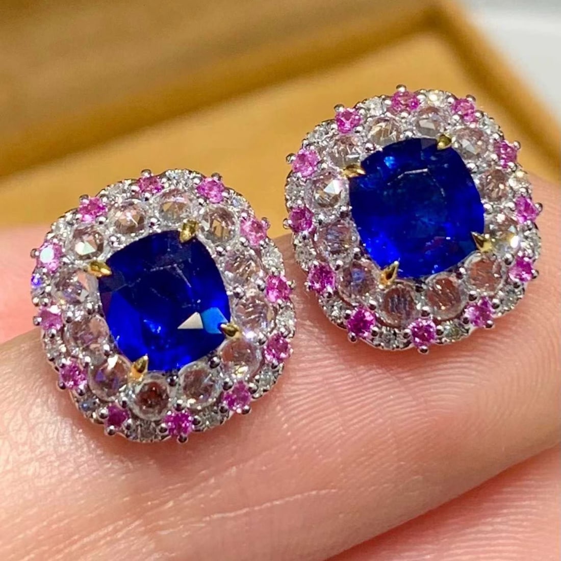 14k Gold 1.6 Ct Natural Sapphire & Diamond & Sapphire Earrings - 4