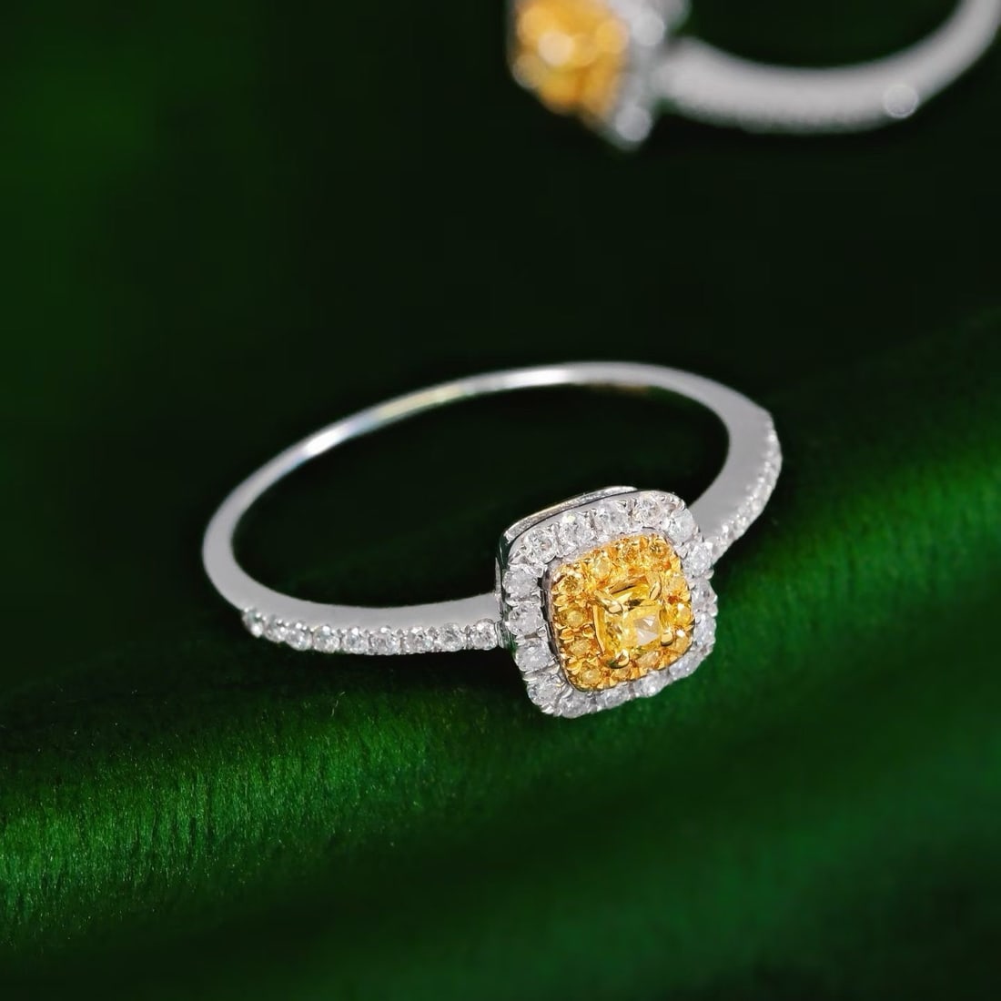 14k Gold 0.55 Ct Natural Color Diamond Ring - 2