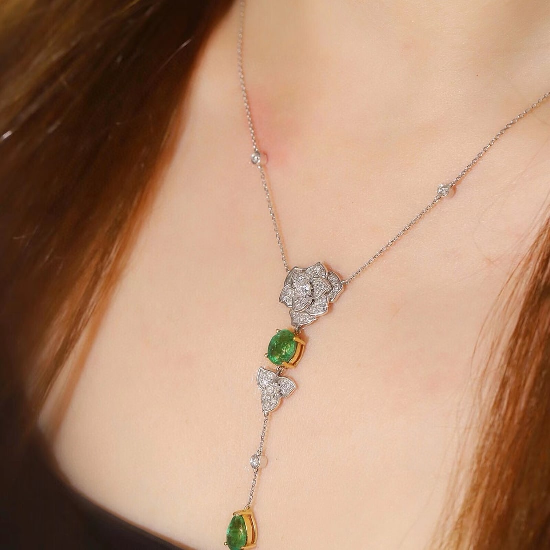 14k Gold 2.55 Ctw Natural Emerald & Diamond & Flowers Necklace - 7