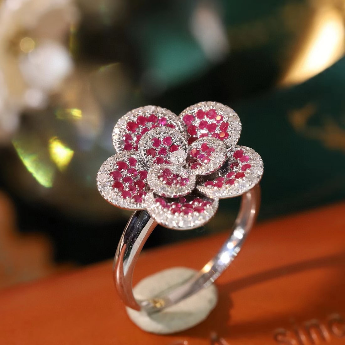 14k Gold 0.80 Ctw Natural Ruby & Diamond & Flowers Ring - 4