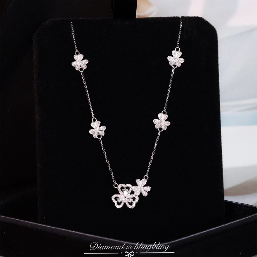 14k Gold 0.43 Ct Natural H Diamond Necklace: Ref:231189101 // gold content:14k gold // main gemstone:diamond // shape:multiple // carat weight:0. 43ct // clarity grade:vs-si // color:h // treatment:natural // Condition: New Low Estimate: