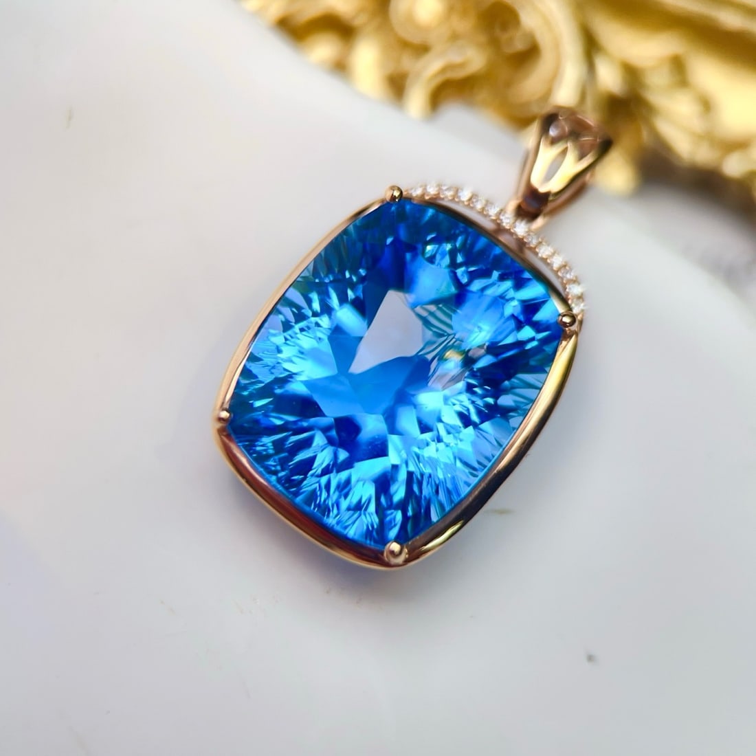 14k Gold 23.04 Ctw Natural Topaz & Diamond Pendant( Without Chain ) - 2