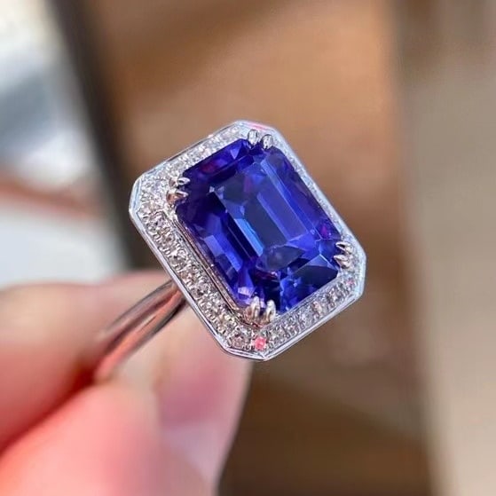 14k Gold 4.56 Ctw Natural Tanzanite & Diamond Ring - 5