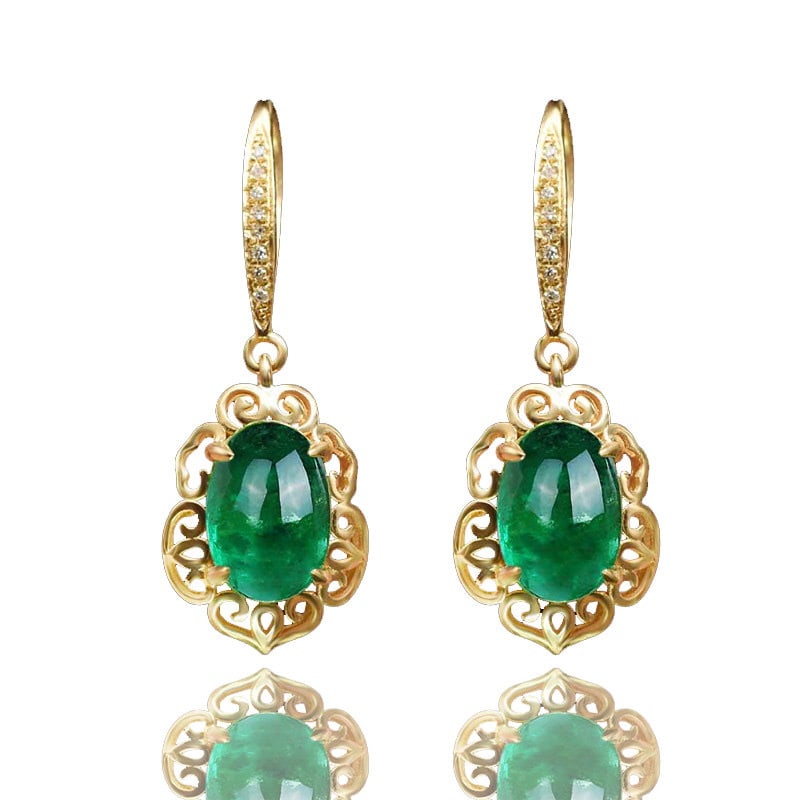 14k Gold 3.42 Ct Natural Emerald & Diamond Earrings: Ref:231189135 // gold content:14k gold // main gemstone:emerald // shape:oval // carat weight:3. 42ct // color:green // treatment:natural // // adjacent gemstone 2 : diamond // number of stones:18 //