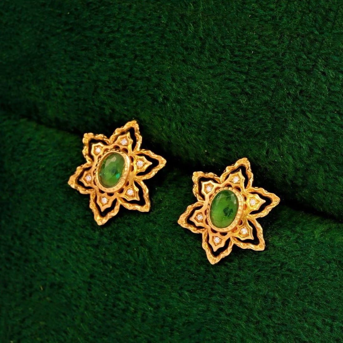 14k Gold 0.38 Ct Natural Emerald & Diamond Earrings - 2