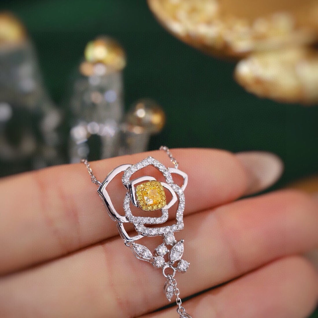 14k Gold 1.00 Ctw Natural Yellow Diamond & Diamond & Flowers Necklace - 3
