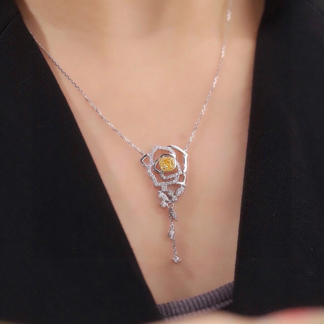 14k Gold 1.00 Ctw Natural Yellow Diamond & Diamond & Flowers Necklace - 8