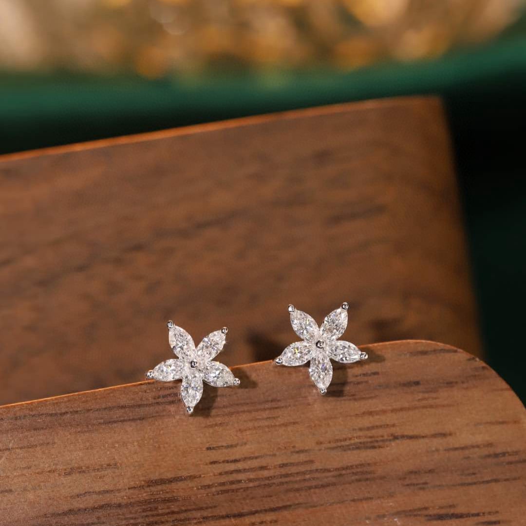 14k Gold 0.6 Ct Natural H Diamond Earrings - 8