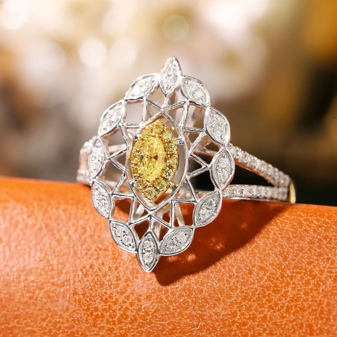 14k Gold 0.50 Ctw Natural Yellow Diamond & Diamond Ring - 2