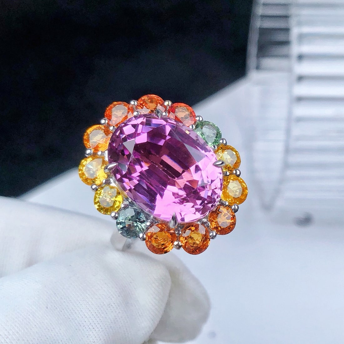 14k Gold 17.46 Ctw Natural Kunzite & Sapphire Ring - 2