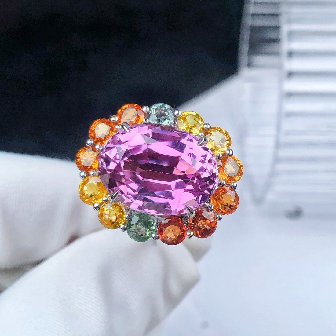 14k Gold 17.46 Ctw Natural Kunzite & Sapphire Ring - 4